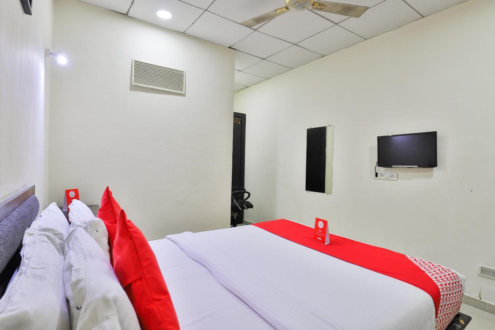 โอโย 14549 โฮเต็ล โลตัส เรซิเดนซี Hotel ดามัน ภายนอก รูปภาพ
